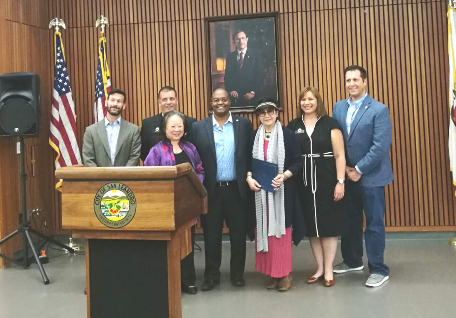 San Leandro mayor issue award during the American tour exhibition of Lanphoon artists.